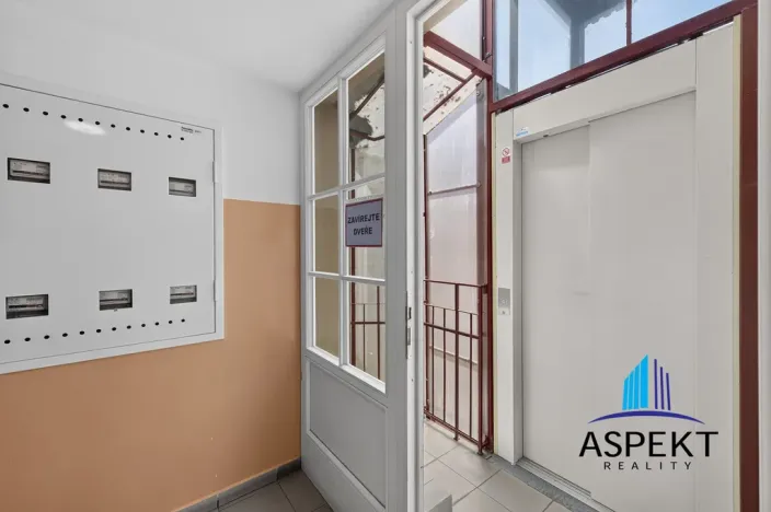 Pronájem bytu 2+kk, Praha - Holešovice, Tovární, 64 m2
