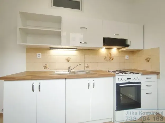 Pronájem bytu 2+1, Bruntál, Jesenická, 55 m2