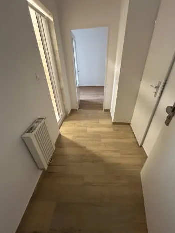 Pronájem bytu 1+kk, Praha - Strašnice, Věšínova, 26 m2