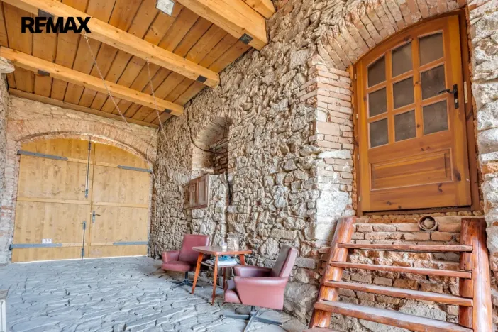 Prodej rodinného domu, Kamenice, 330 m2