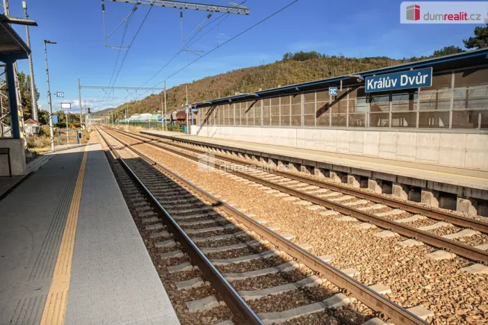 Prodej rodinného domu, Králův Dvůr, 5. května, 360 m2