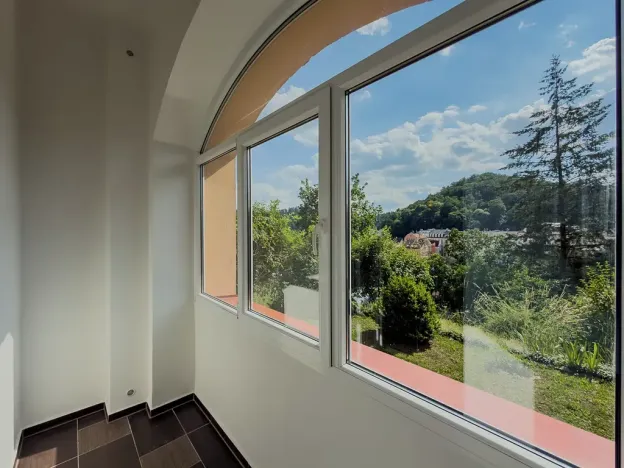 Prodej bytu 3+1, Karlovy Vary, Na Vyhlídce, 90 m2