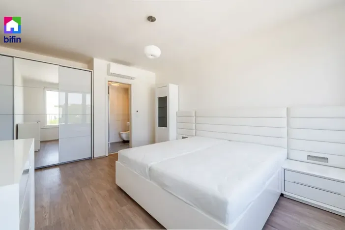 Prodej bytu 4+kk, Praha - Holešovice, U Pergamenky, 117 m2