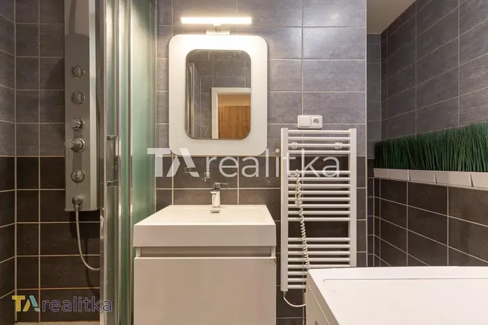 Prodej bytu 3+1, Orlová, Adamusova, 65 m2