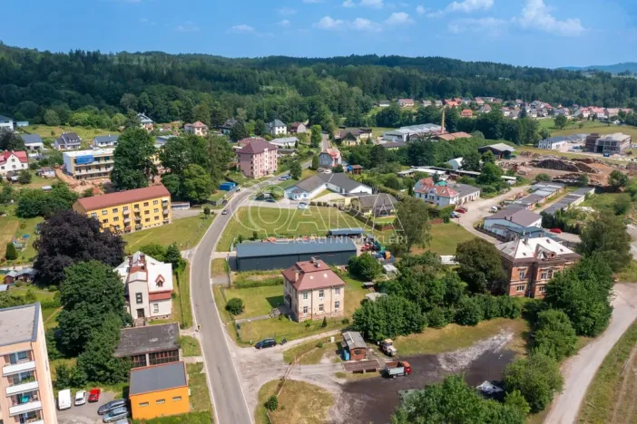 Prodej bytu 2+1, Hostinné, K. Čapka, 52 m2
