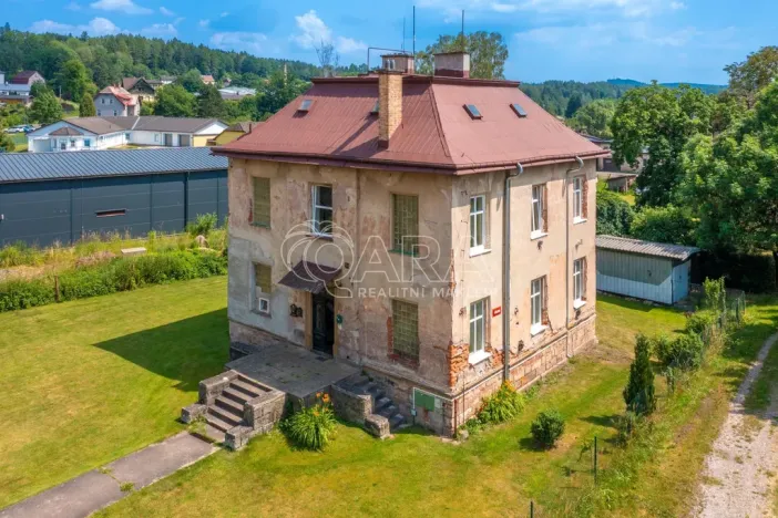 Prodej bytu 2+1, Hostinné, K. Čapka, 52 m2