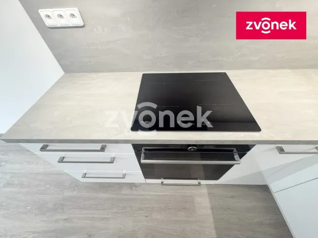 Pronájem bytu 1+kk, Zlín, Nad Stráněmi, 37 m2