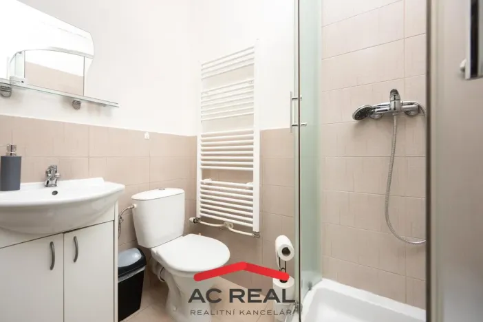 Pronájem bytu 2+kk, Brno - Komín, Štursova, 39 m2