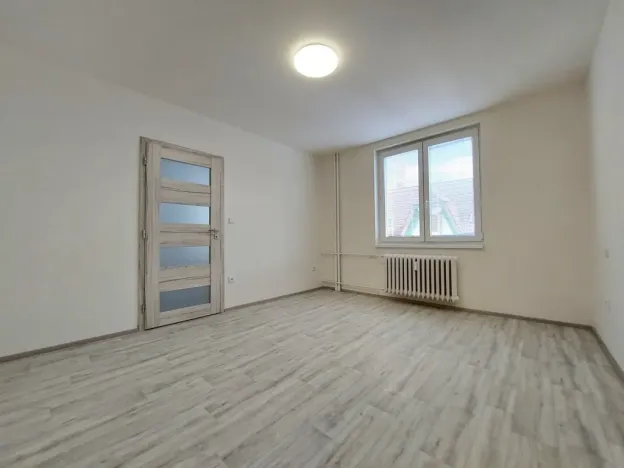 Pronájem bytu 3+1, Pardubice - Zelené Předměstí, Smilova, 92 m2