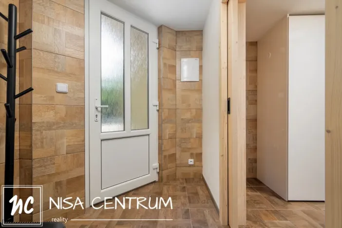 Prodej obchodního prostoru, Jablonec nad Nisou, Souběžná, 27 m2