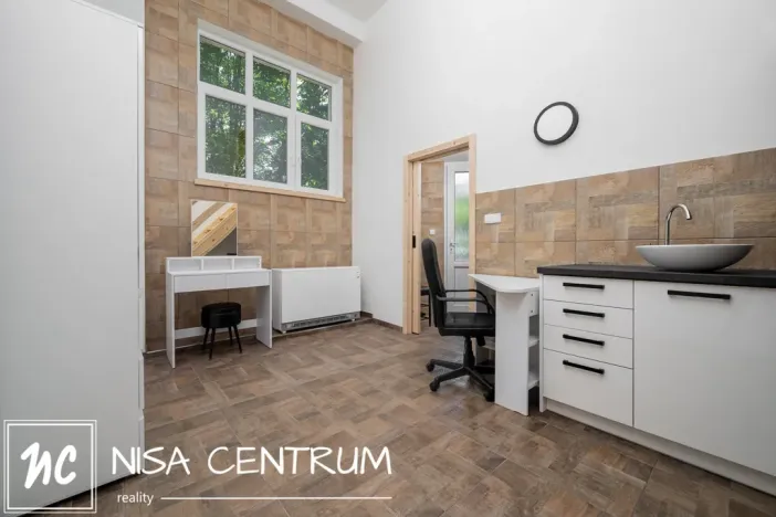Prodej obchodního prostoru, Jablonec nad Nisou, Souběžná, 27 m2