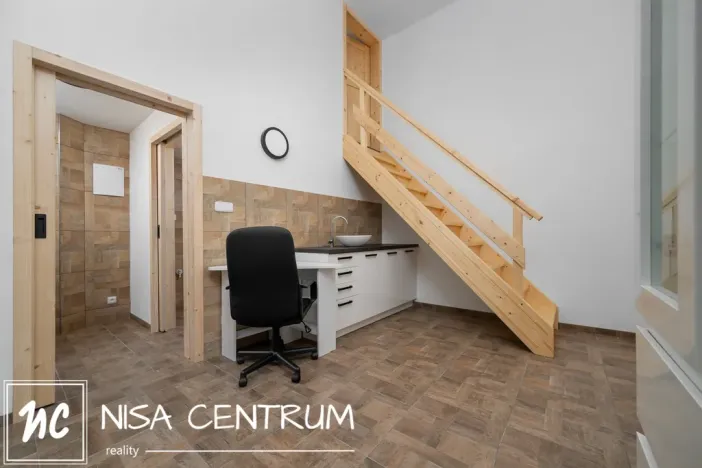 Prodej obchodního prostoru, Jablonec nad Nisou, Souběžná, 27 m2