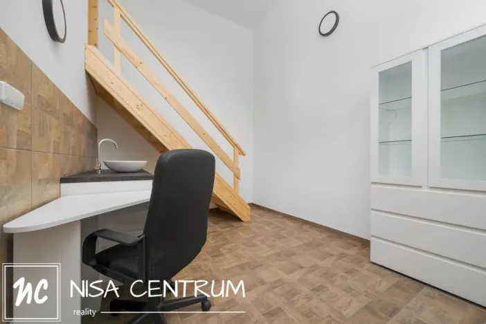 Prodej obchodního prostoru, Jablonec nad Nisou, Souběžná, 27 m2