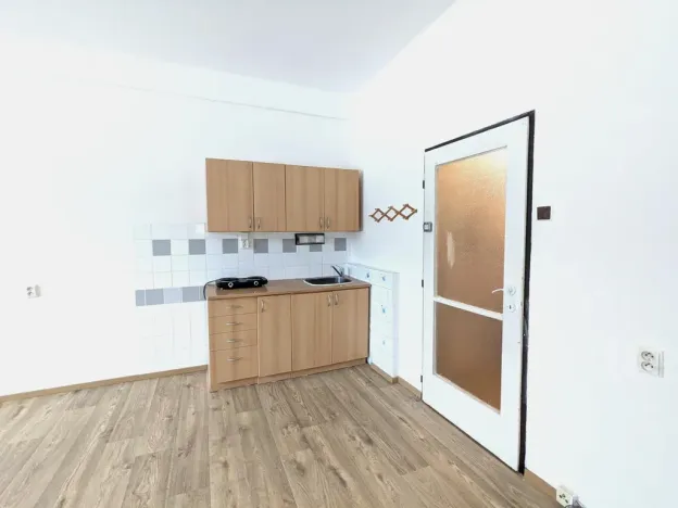 Pronájem bytu 1+kk, Litvínov - Horní Litvínov, Koldům, 32 m2