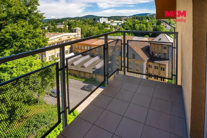 Prodej bytu 2+kk, Liberec - Liberec VI-Rochlice, Nádvorní, 76 m2