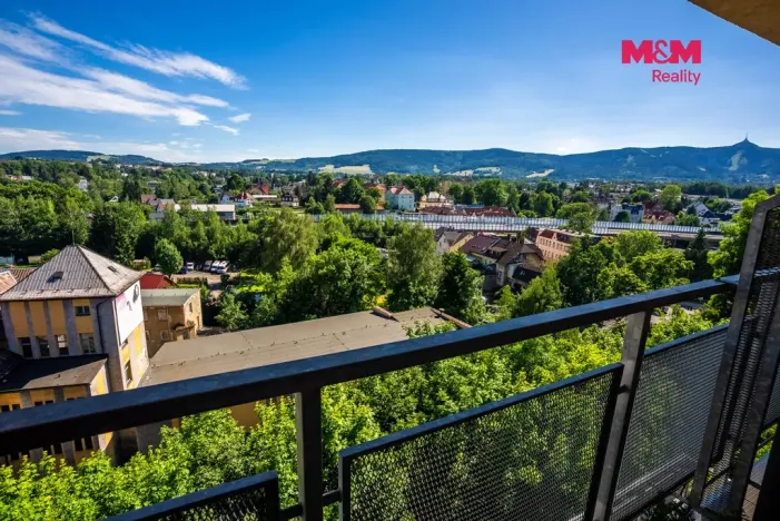 Prodej bytu 2+kk, Liberec - Liberec VI-Rochlice, Nádvorní, 76 m2