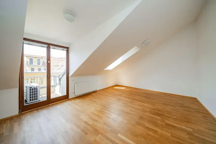 Pronájem bytu 4+1, Praha - Smíchov, Štefánikova, 147 m2