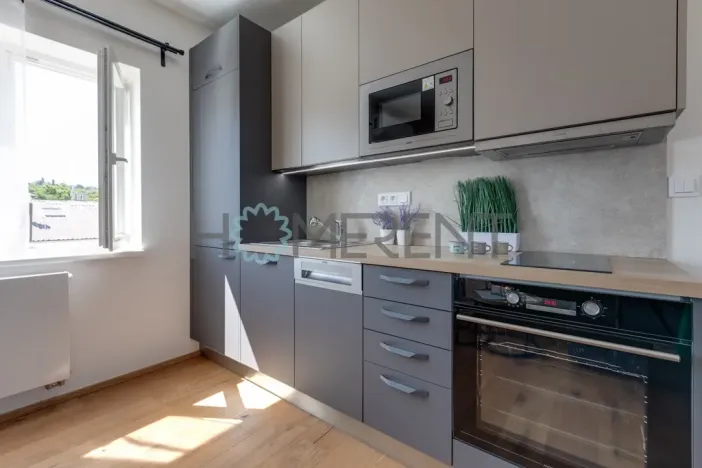 Pronájem bytu 2+kk, Praha - Libeň, Turnovská, 42 m2