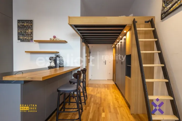 Prodej bytu 1+kk, Zlín, Lorencova, 28 m2