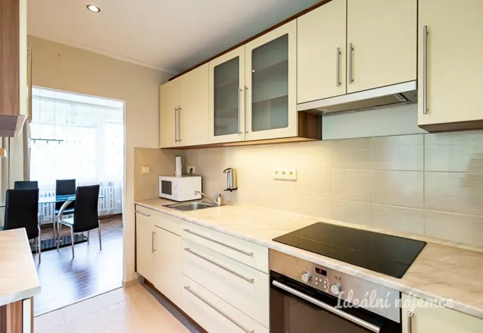 Pronájem bytu 3+kk, Praha - Kobylisy, Šimůnkova, 61 m2