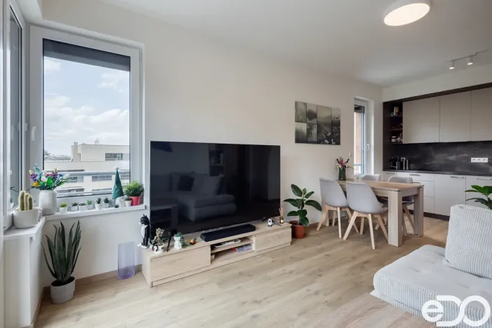 Pronájem bytu 2+kk, Praha - Záběhlice, Klapálkova, 57 m2