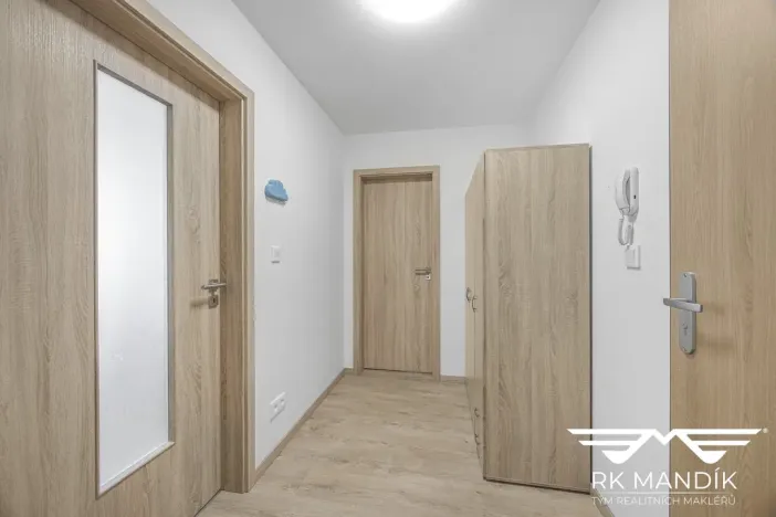 Prodej bytu 1+kk, Odolena Voda, Pod Sokolákem, 35 m2