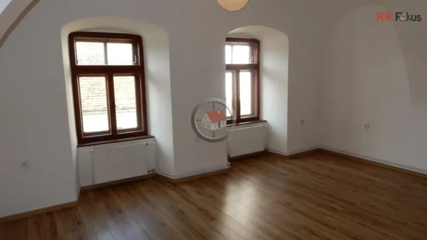 Pronájem bytu 2+kk, Moravské Budějovice, nám. ČSA, 40 m2