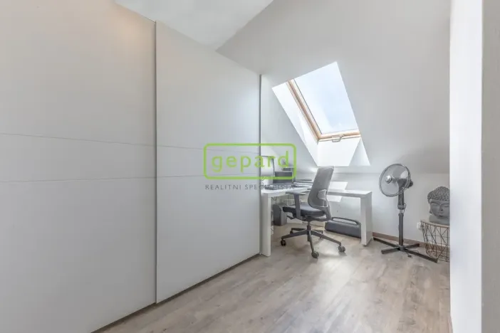 Prodej bytu 4+kk, Jiřice, 99 m2