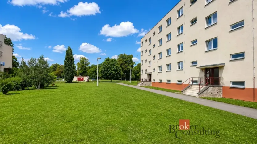 Pronájem bytu 2+1, Hradec Králové, Labská kotlina, 50 m2