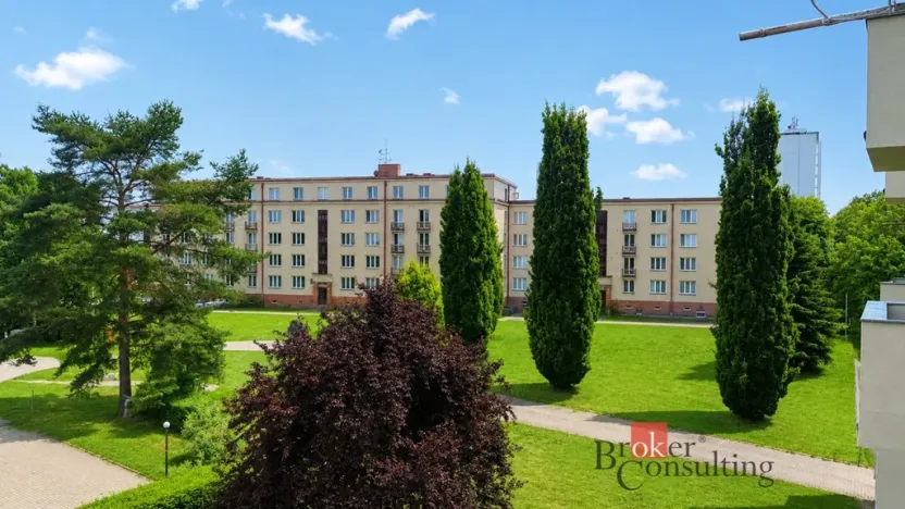 Pronájem bytu 2+1, Hradec Králové, Labská kotlina, 50 m2