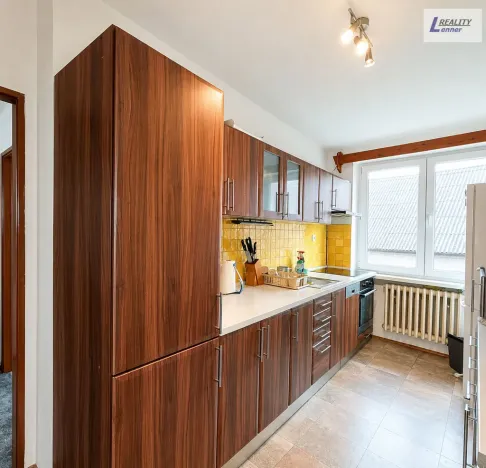 Pronájem atypického bytu, Klučenice, 300 m2