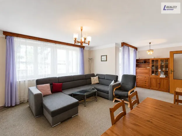 Pronájem atypického bytu, Klučenice, 300 m2