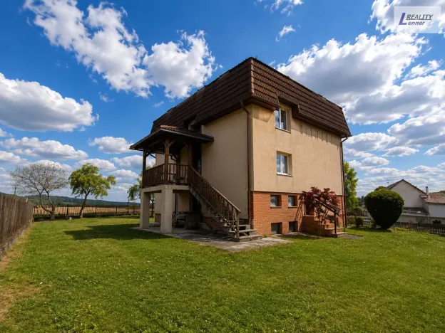 Pronájem atypického bytu, Klučenice, 300 m2