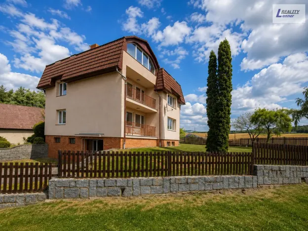 Pronájem atypického bytu, Klučenice, 300 m2