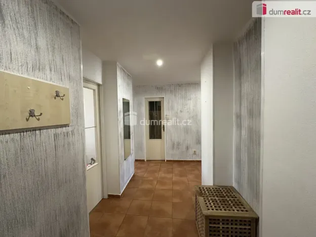 Prodej bytu 3+1, Valtice, nám. Svobody, 72 m2