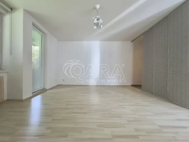 Pronájem bytu 1+kk, Brno - Lesná, Brožíkova, 36 m2