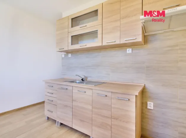 Prodej bytu 2+1, Chomutov, Holešická, 62 m2