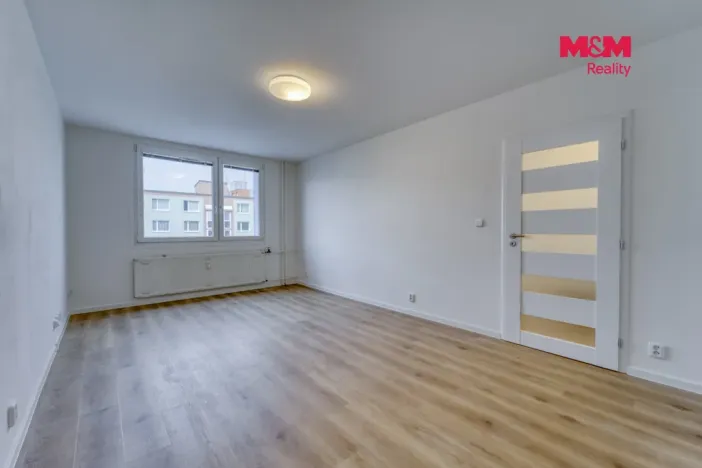 Pronájem bytu 2+kk, Plzeň - Bolevec, Kaznějovská, 40 m2
