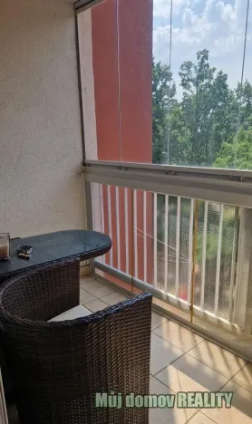 Pronájem bytu 2+1, Praha - Kobylisy, Famfulíkova, 60 m2