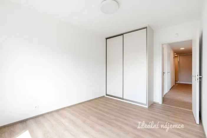 Pronájem bytu 3+kk, Praha - Háje, Sochorcova, 77 m2