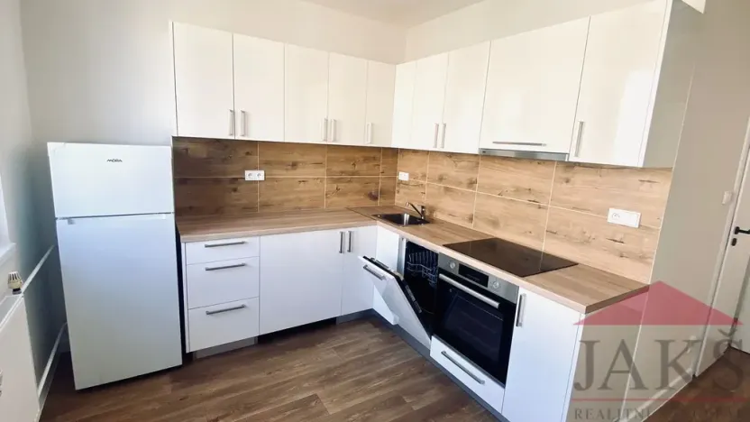 Pronájem bytu 1+1, Telč - Telč-Staré Město, Radkovská, 33 m2