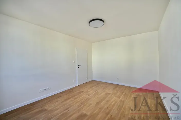 Pronájem bytu 1+1, Telč - Telč-Staré Město, Radkovská, 33 m2