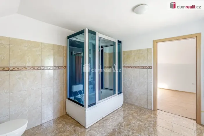 Prodej rodinného domu, Karlovice, 220 m2