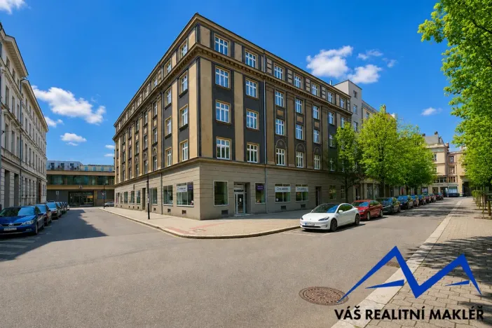 Prodej bytu 3+1, Ostrava, náměstí Msgre Šrámka, 93 m2