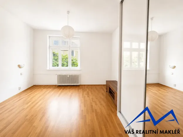 Prodej bytu 3+1, Ostrava, náměstí Msgre Šrámka, 93 m2
