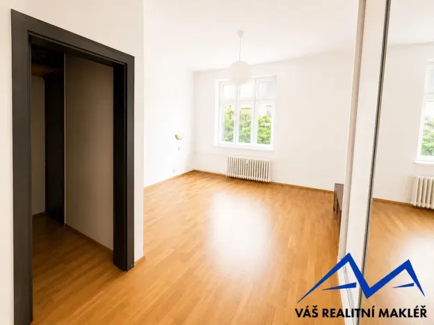 Prodej bytu 3+1, Ostrava, náměstí Msgre Šrámka, 93 m2