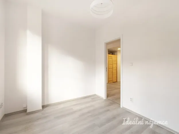 Pronájem bytu 2+kk, Praha - Žižkov, Chelčického, 45 m2