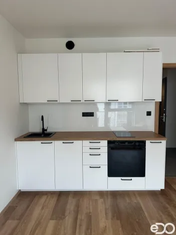 Pronájem bytu 1+kk, Kralupy nad Vltavou, Nádražní, 28 m2