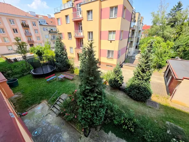 Pronájem bytu 3+kk, Praha - Strašnice, Černokostelecká, 80 m2