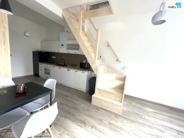 Prodej bytu 3+kk, Karlovy Vary - Rybáře, Sokolovská, 75 m2